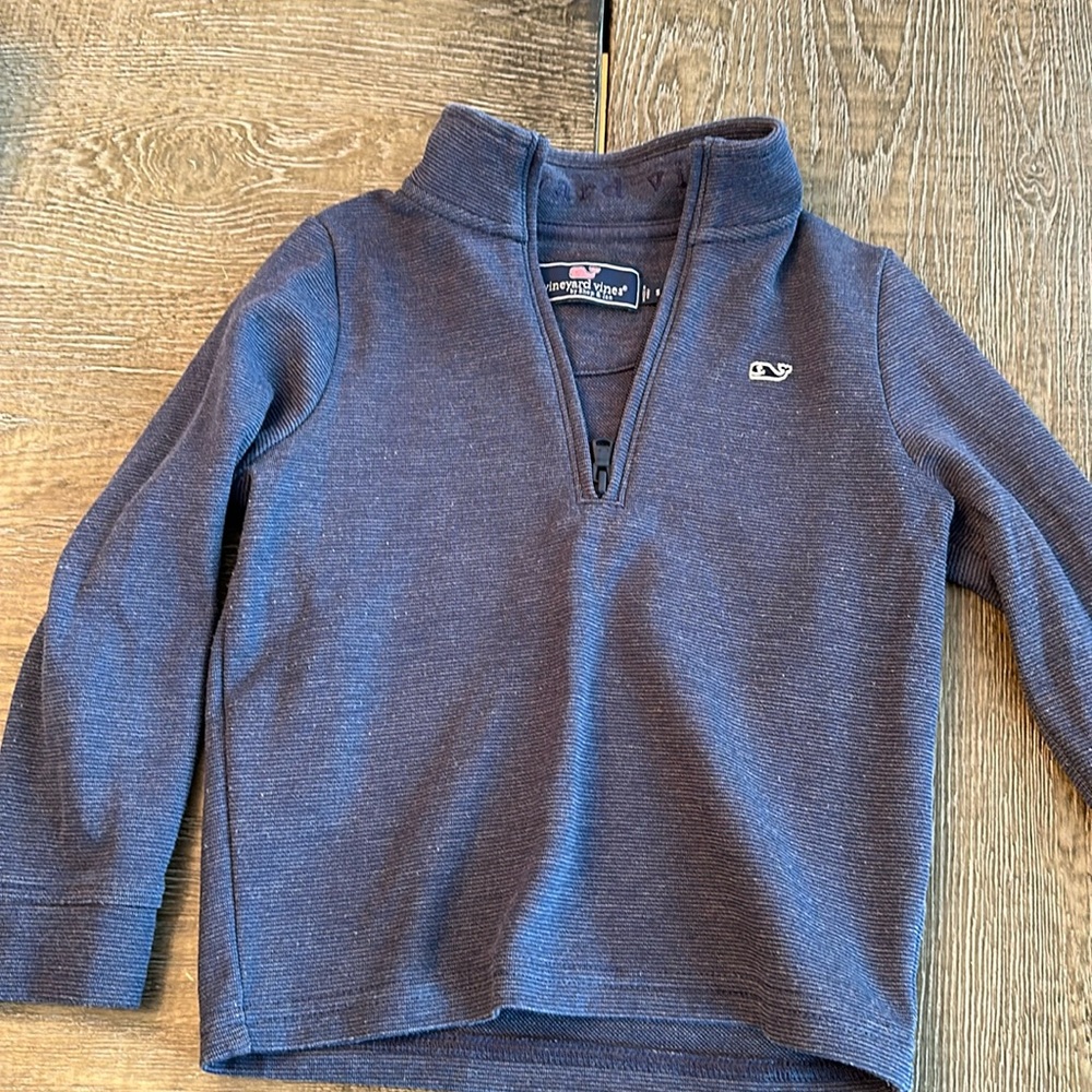 Vineyard vines cotton pull over, size 5!